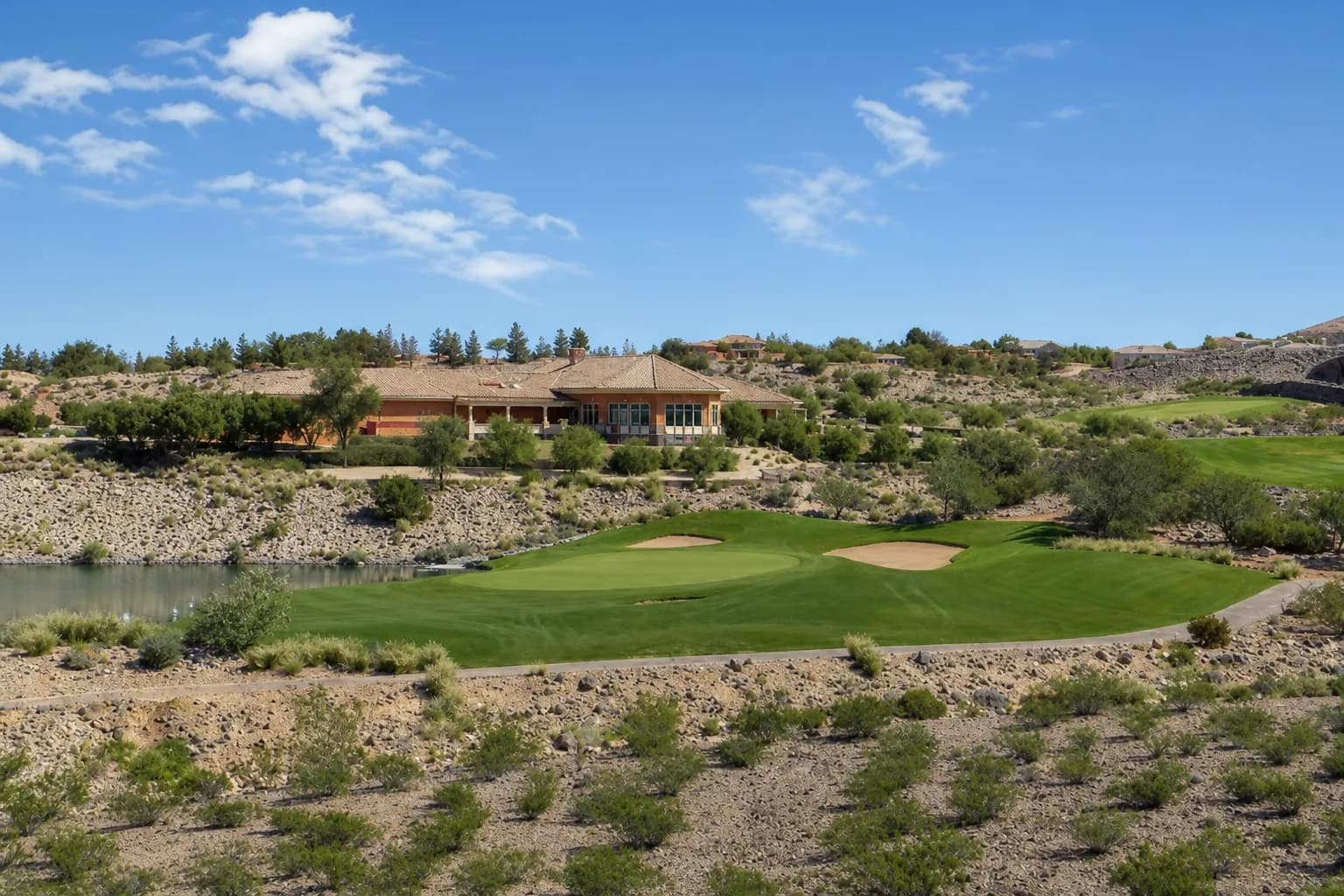 Traccia, Seven Hills, Nevada
