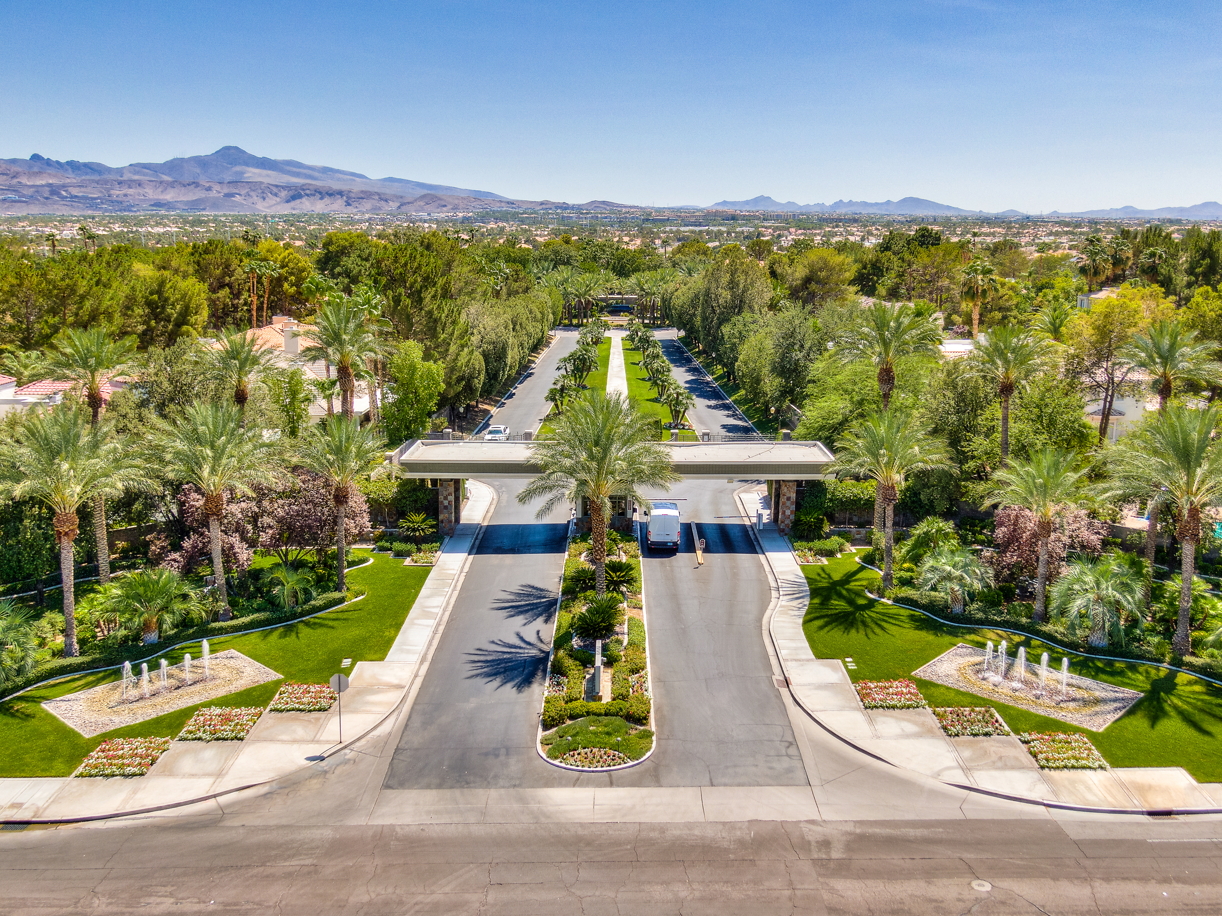 The Fountains Henderson Nv Gated Entrance